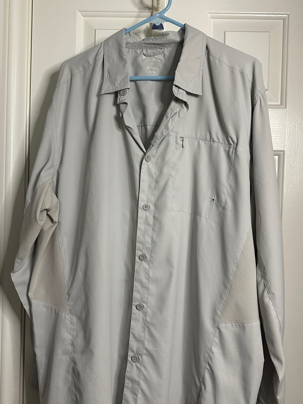 Rustic Ridge Men's Light Sun Shirt Gray Casual Button-Down Shirt